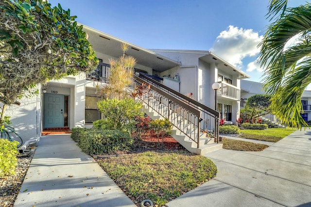 5020 Golfview Ct Unit 1413, Delray Beach, FL 33484 - view of property with stairs