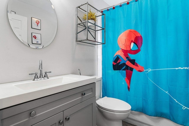 full bathroom featuring vanity, toilet, and shower / bath combo