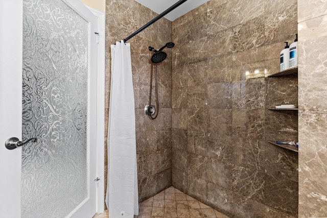 bathroom with curtained shower