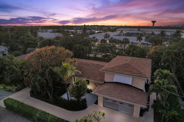 view of aerial view at dusk