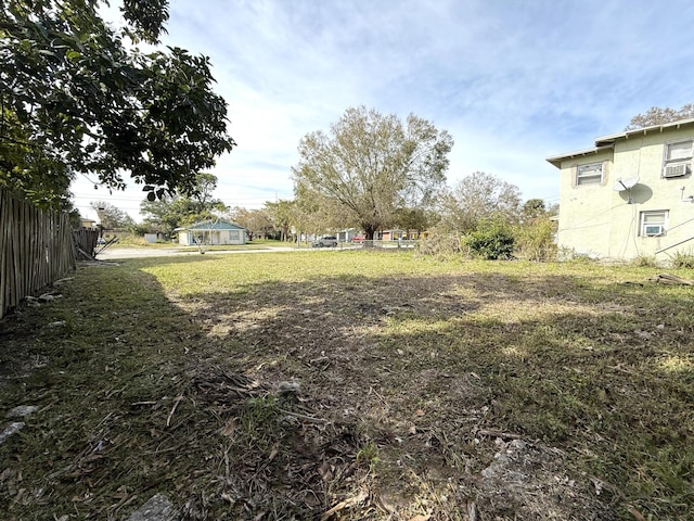 Listing photo 3 for 804 N 22nd St, Fort Pierce FL 34950