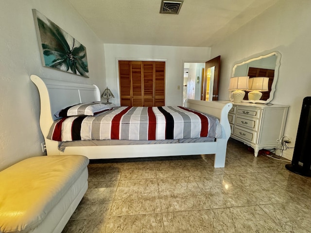 bedroom featuring a closet