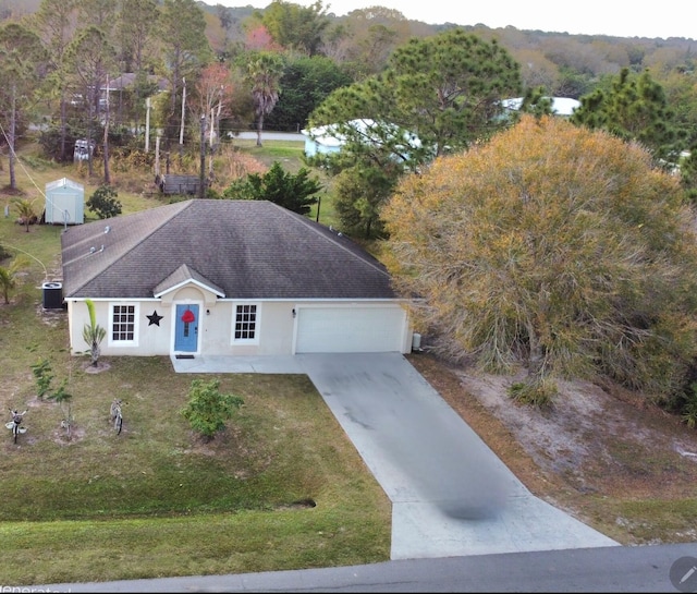 view of front of house featuring a front yard