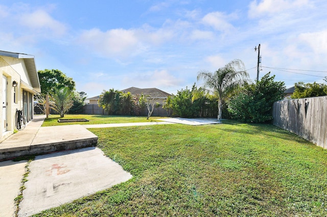 view of yard with a patio area