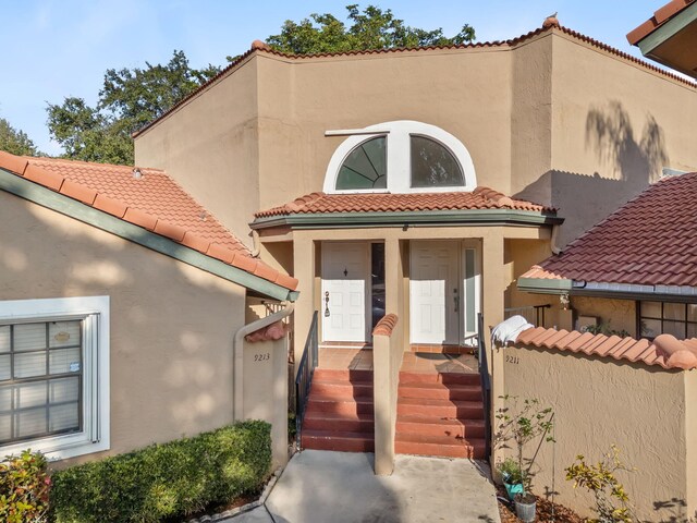 view of property entrance