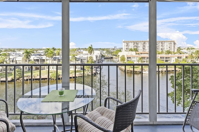 801 S Federal Hwy Unit 618, Pompano Beach, FL 33062 - balcony featuring a water view