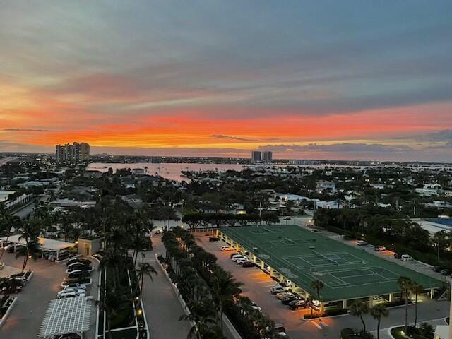 view of aerial view at dusk