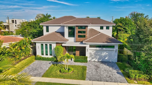 view of front of property featuring a garage