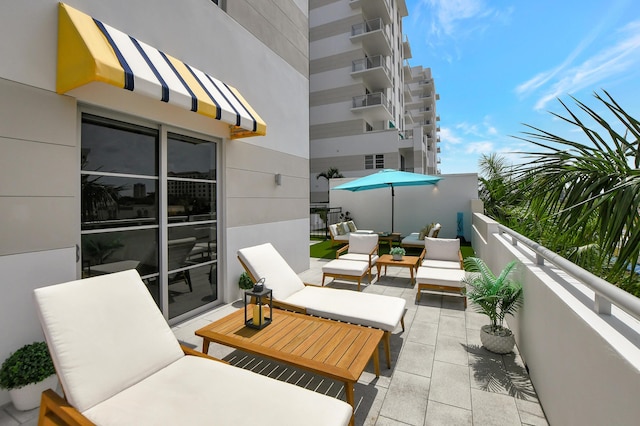 balcony featuring outdoor lounge area