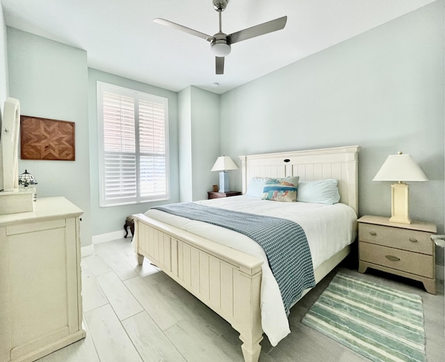 bedroom featuring ceiling fan