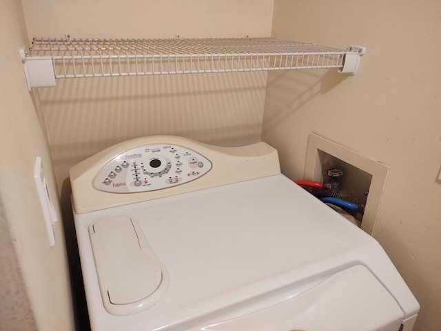 laundry area featuring washer / dryer