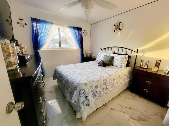 bedroom with ceiling fan