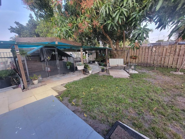 view of yard with a patio area