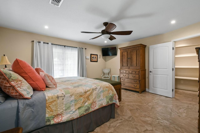 bedroom with ceiling fan