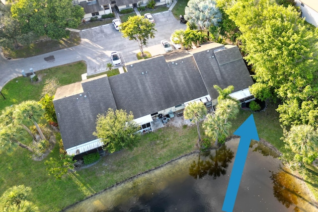 bird's eye view featuring a water view