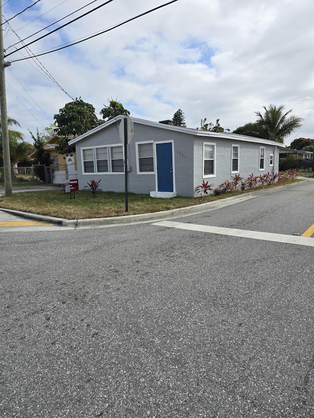 view of front of property