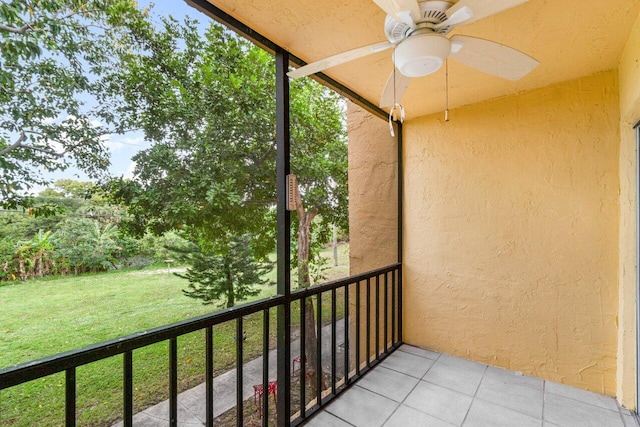 balcony with ceiling fan