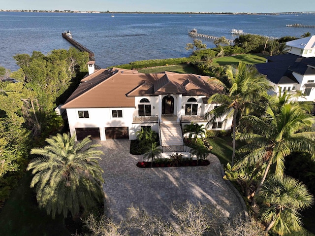 bird's eye view with a water view