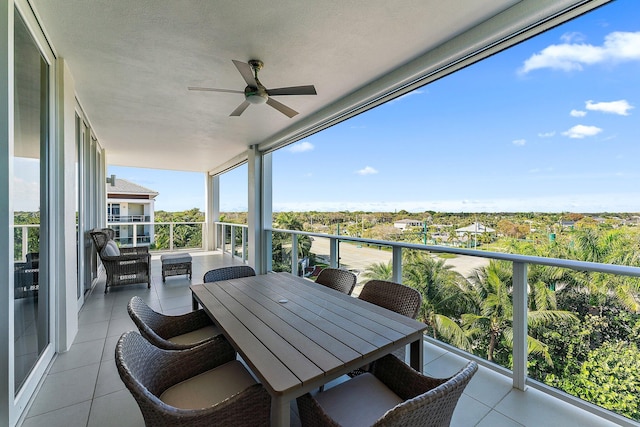 balcony with ceiling fan