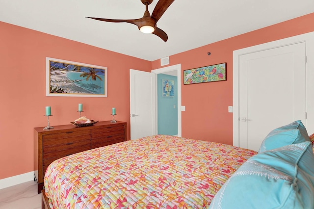 bedroom with ceiling fan