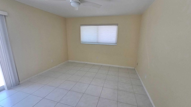 empty room featuring ceiling fan