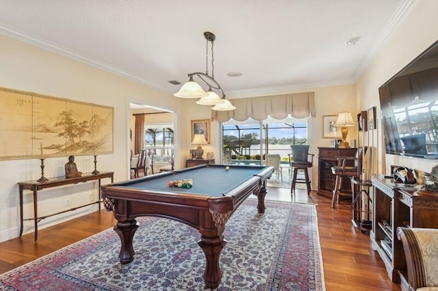 game room featuring pool table, wood finished floors, and crown molding