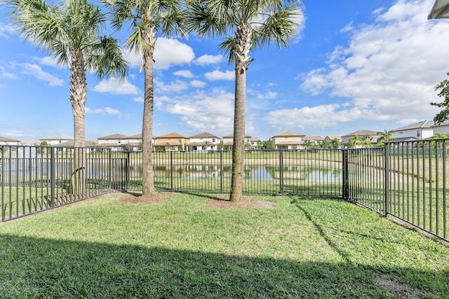 view of yard featuring a water view