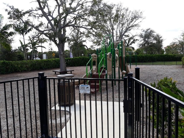 4582 San Fratello Cir, Lake Worth, FL 33467 - view of gate