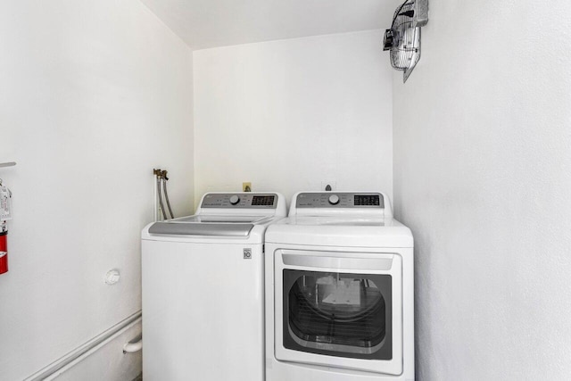 1015 Ingraham Ave Unit 11, Delray Beach, FL 33483 - laundry room featuring washing machine and dryer