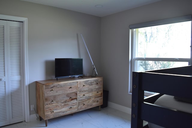 bedroom with a closet