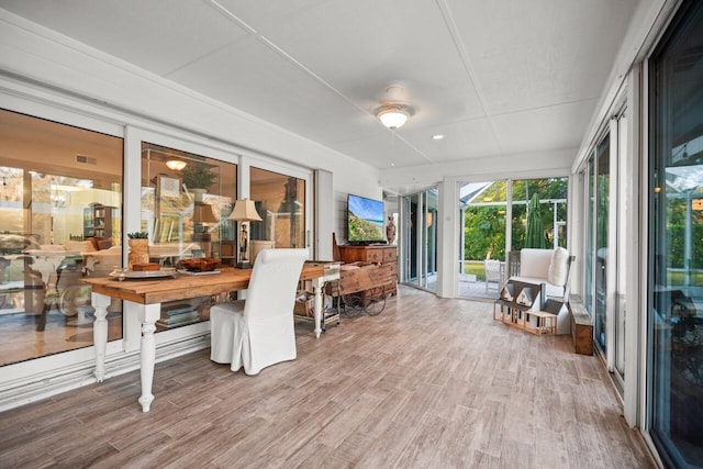 view of sunroom / solarium