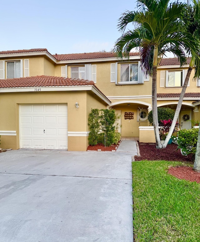 view of front of home featuring a garage