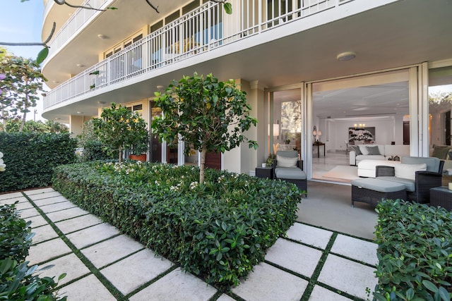 view of patio / terrace featuring an outdoor hangout area