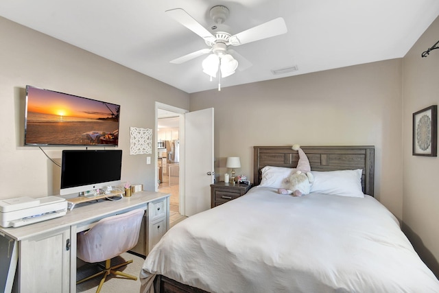 bedroom with ceiling fan