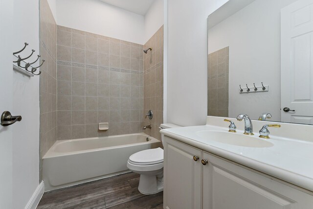 4329 Savannah Bay Pl, Jupiter, FL 33458 - bathroom featuring wood finished floors, vanity, toilet, and shower / washtub combination