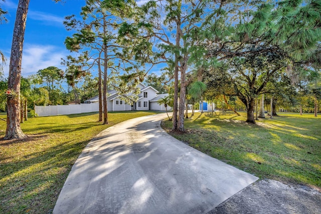 view of front of home with a front lawn