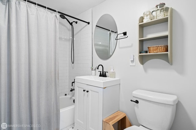 full bathroom featuring vanity, toilet, and shower / bath combo