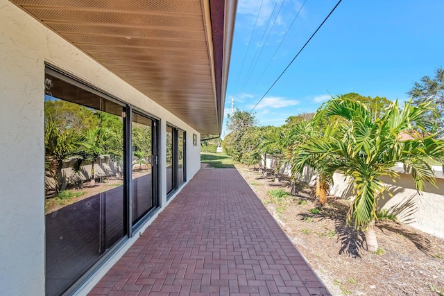 10298 Greentrail Dr N, Boynton Beach, FL 33436 - view of patio / terrace