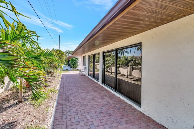 10298 Greentrail Dr N, Boynton Beach, FL 33436 - view of patio / terrace