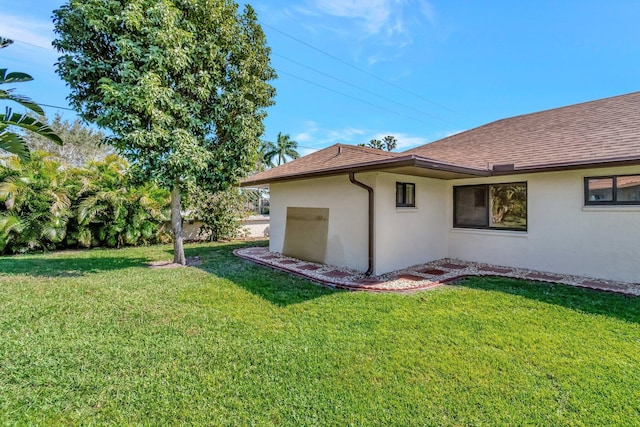 10298 Greentrail Dr N, Boynton Beach, FL 33436 - view of grassy yard