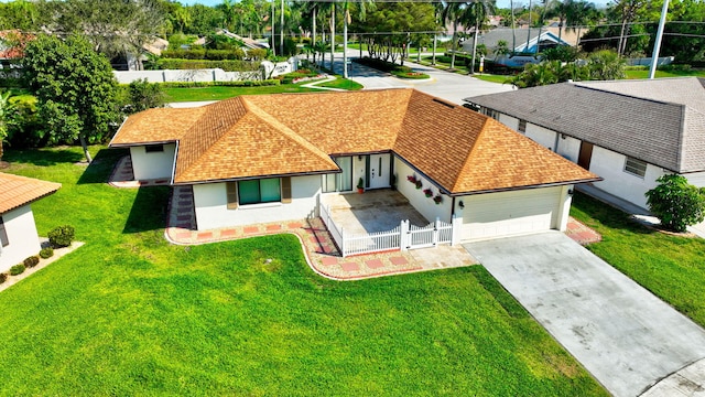 10298 Greentrail Dr N, Boynton Beach, FL 33436 - aerial view of property and surrounding area