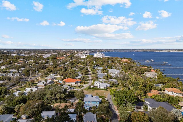 bird's eye view featuring a water view