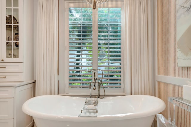 bathroom with a bathtub