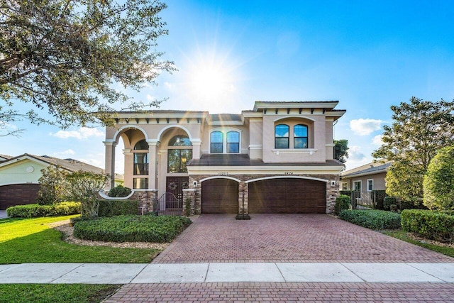 view of front of home featuring a garage