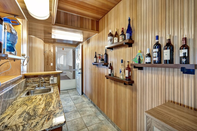 reception area featuring indoor wet bar