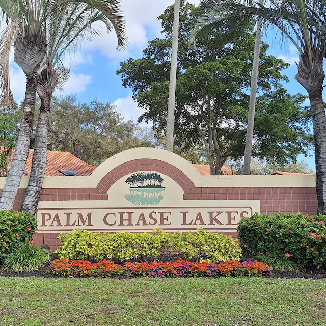 view of community / neighborhood sign