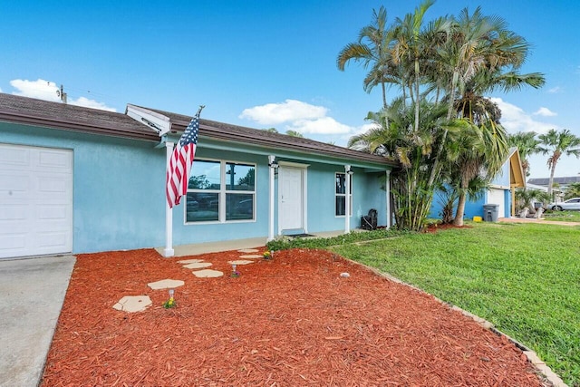 ranch-style house with a front yard