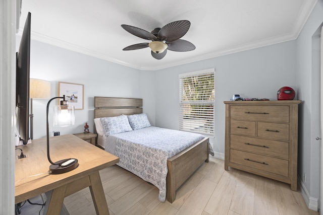 bedroom featuring crown molding and ceiling fan