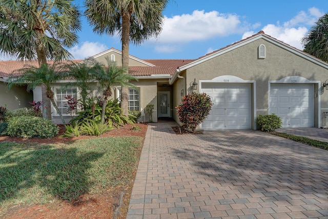 view of front of house featuring a garage