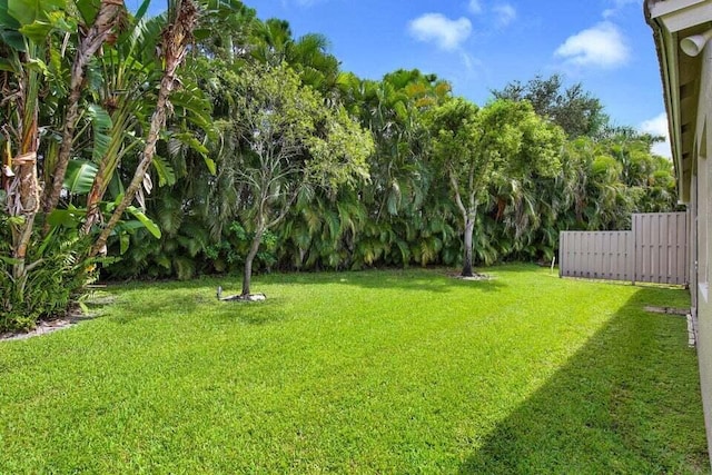 6731 Southport Dr W, Boynton Beach, FL 33472 - view of yard with fence